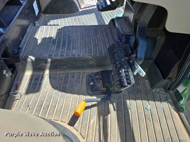 image for item YA0681 2021 John Deere 5055E MFWD tractor