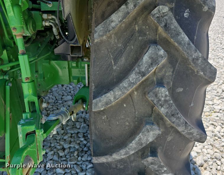 image for item YA0681 2021 John Deere 5055E MFWD tractor