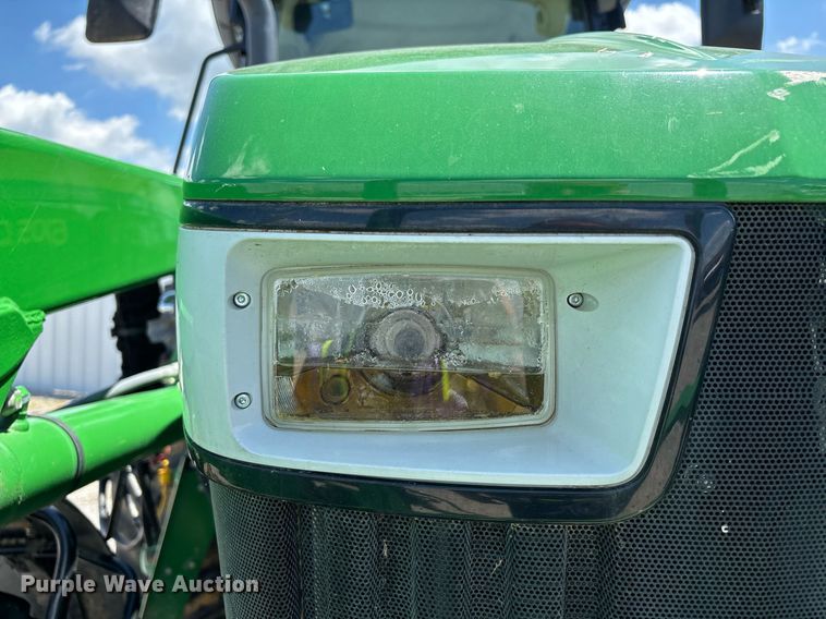 image for item YA0684 2015 John Deere 6105D MFWD tractor