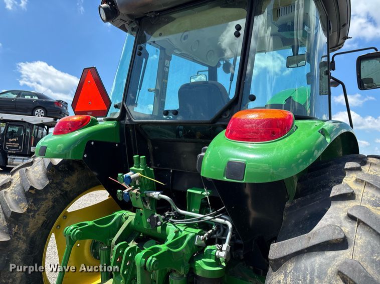 image for item YA0684 2015 John Deere 6105D MFWD tractor