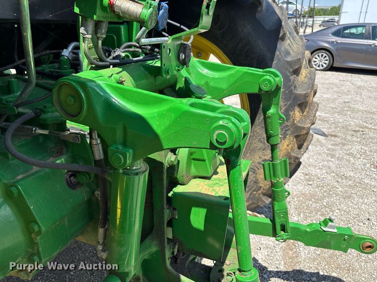 image for item YA0684 2015 John Deere 6105D MFWD tractor