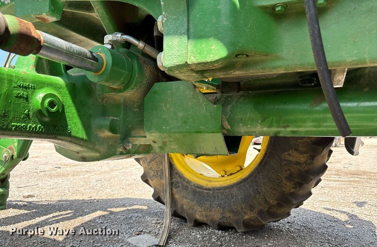 image for item YA0684 2015 John Deere 6105D MFWD tractor