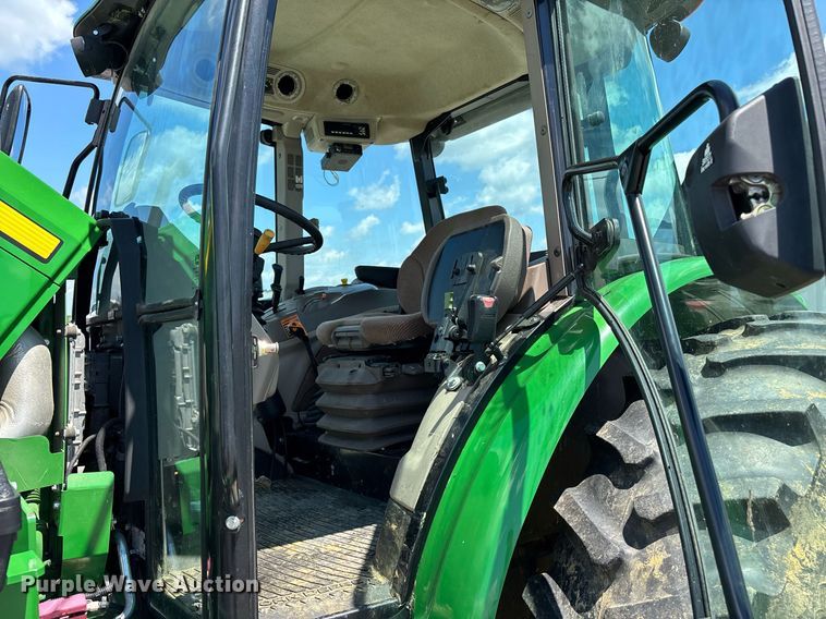 image for item YA0684 2015 John Deere 6105D MFWD tractor