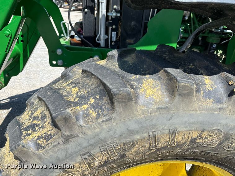 image for item YA0684 2015 John Deere 6105D MFWD tractor