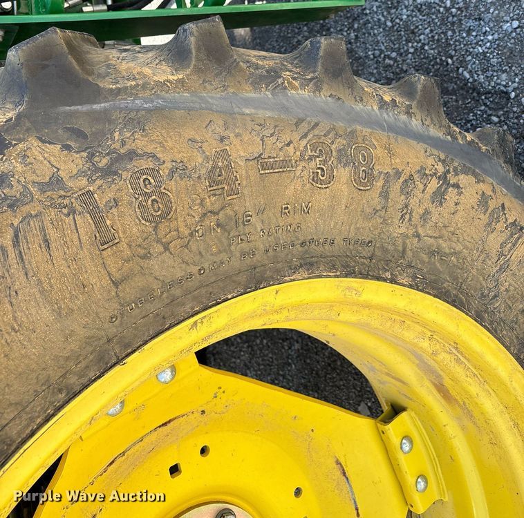 image for item YA0684 2015 John Deere 6105D MFWD tractor