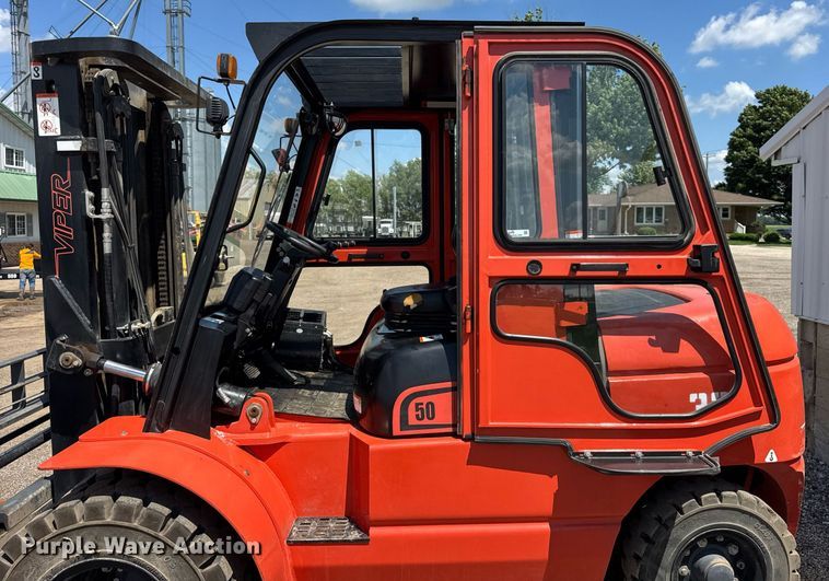 image for item DI9076 2023 Viper FD50 forklift