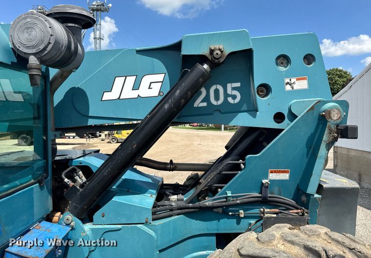 image for item DI9077 2005 Gradall 534D9-45 telehandler