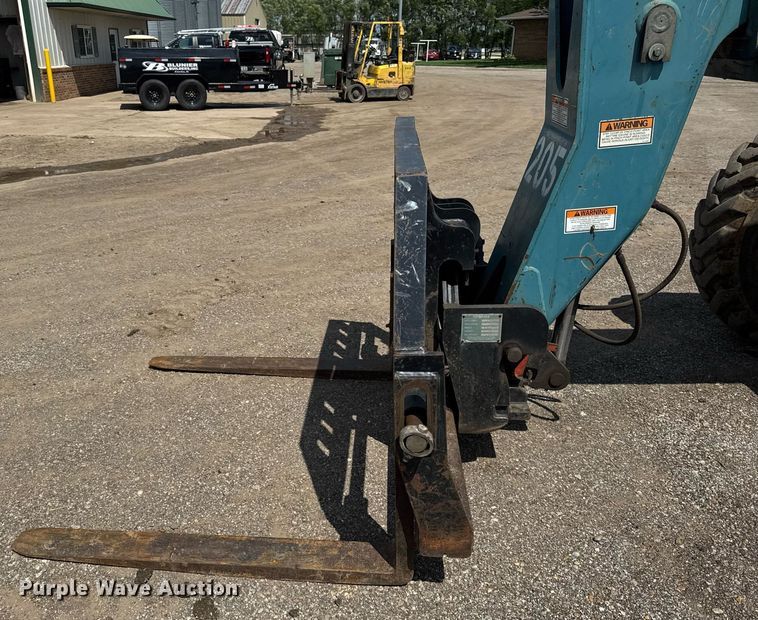 image for item DI9077 2005 Gradall 534D9-45 telehandler