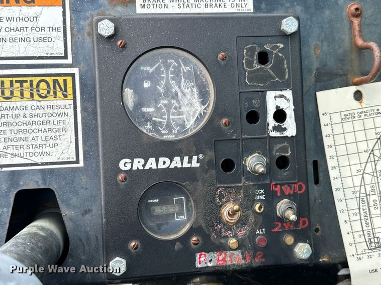 image for item DI9077 2005 Gradall 534D9-45 telehandler