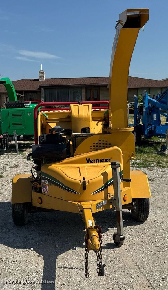 image for item DI9148 2013 Vermeer BC600XL wood chipper