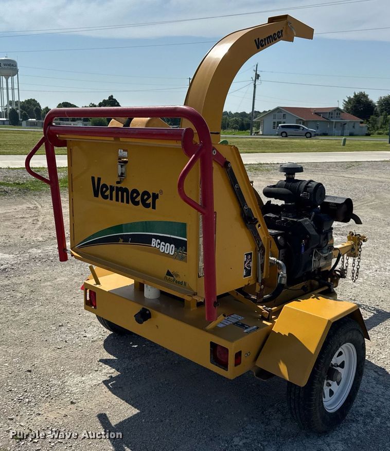 image for item DI9148 2013 Vermeer BC600XL wood chipper