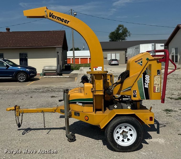 image for item DI9148 2013 Vermeer BC600XL wood chipper