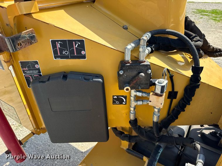 image for item DI9148 2013 Vermeer BC600XL wood chipper