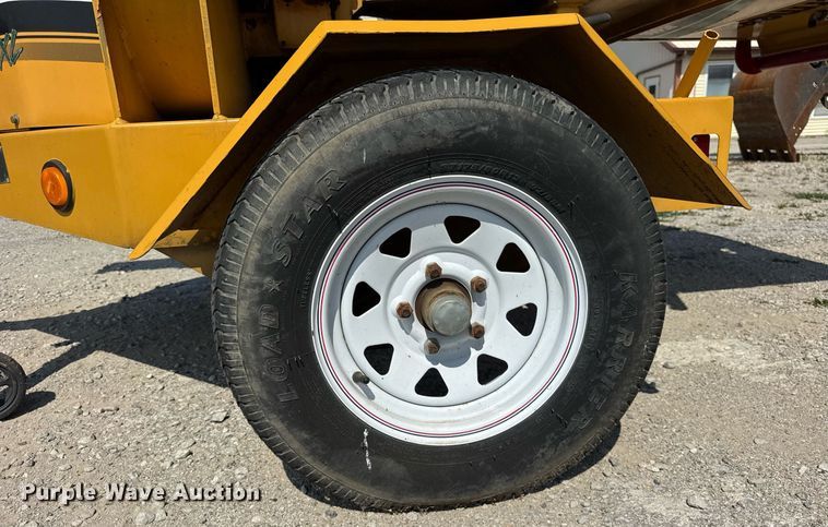 image for item DI9148 2013 Vermeer BC600XL wood chipper