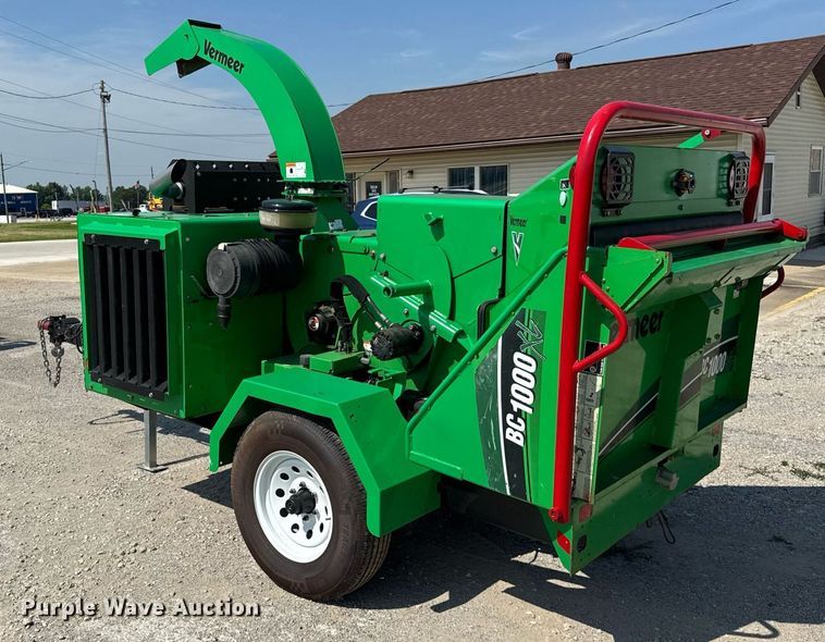 image for item DI9172 2002 Vermeer BC1000XL wood chipper