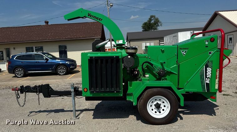image for item DI9172 2002 Vermeer BC1000XL wood chipper