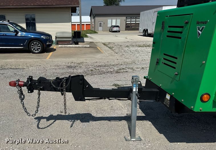image for item DI9172 2002 Vermeer BC1000XL wood chipper