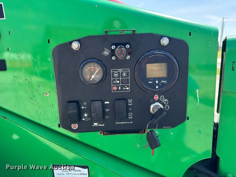 image for item DI9172 2002 Vermeer BC1000XL wood chipper