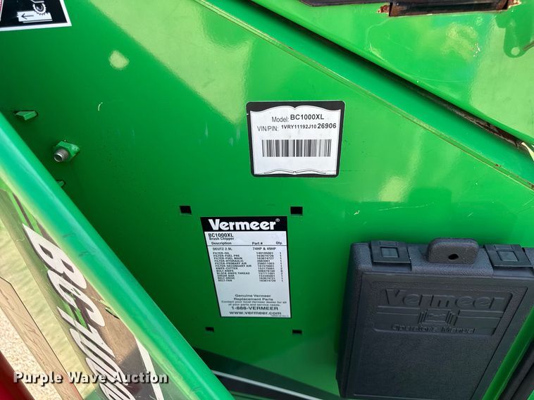 image for item DI9172 2002 Vermeer BC1000XL wood chipper