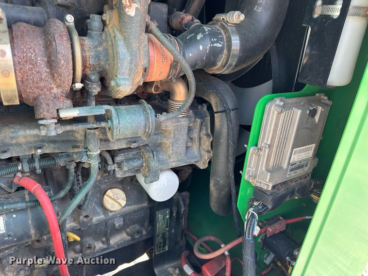 image for item DI9172 2002 Vermeer BC1000XL wood chipper