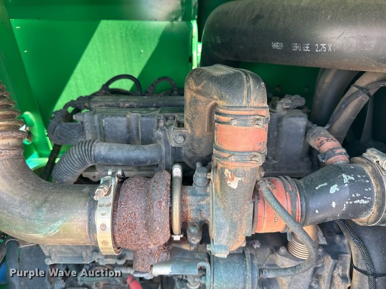 image for item DI9172 2002 Vermeer BC1000XL wood chipper