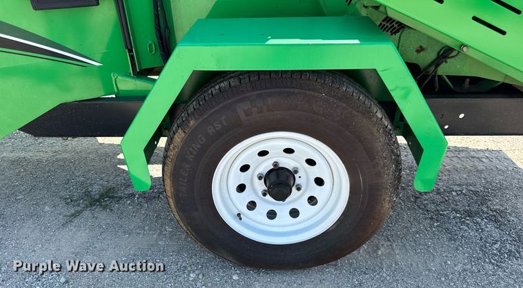 image for item DI9172 2002 Vermeer BC1000XL wood chipper