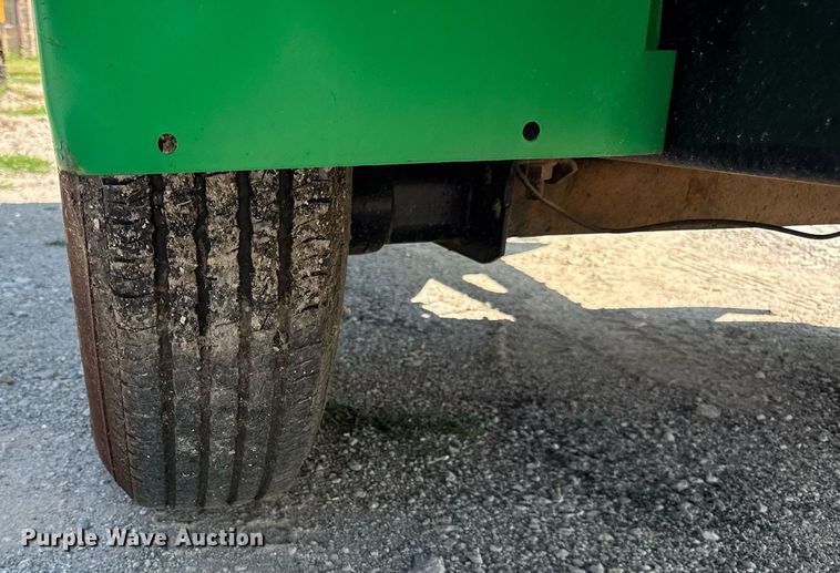 image for item DI9172 2002 Vermeer BC1000XL wood chipper