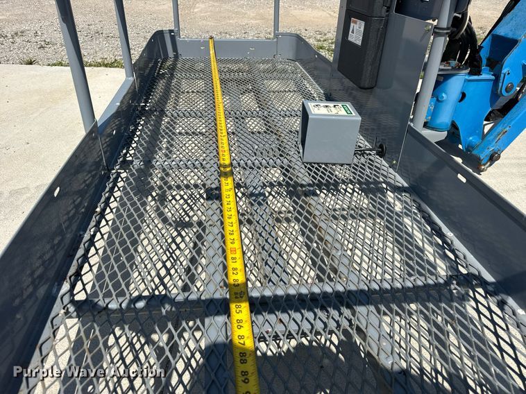 image for item DI9189 2008 Genie S65 boom lift