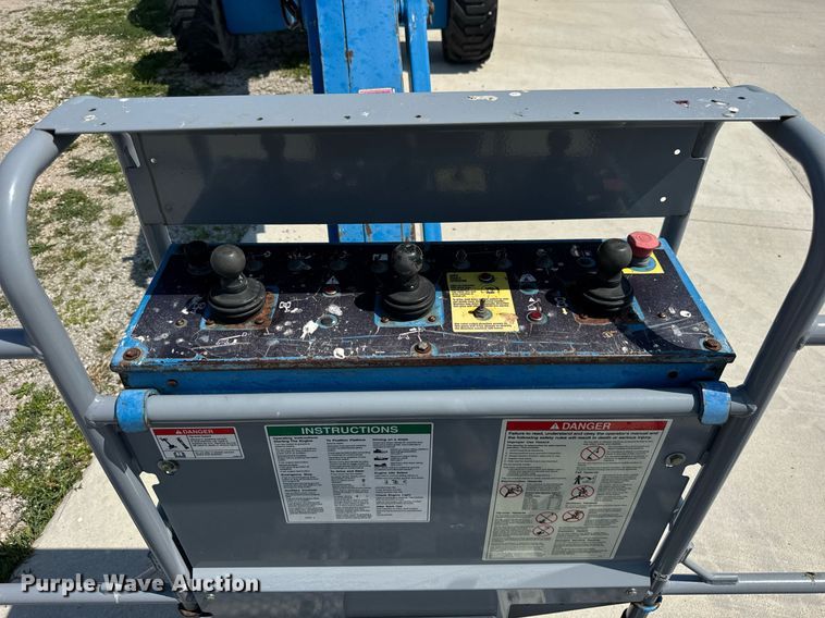 image for item DI9189 2008 Genie S65 boom lift