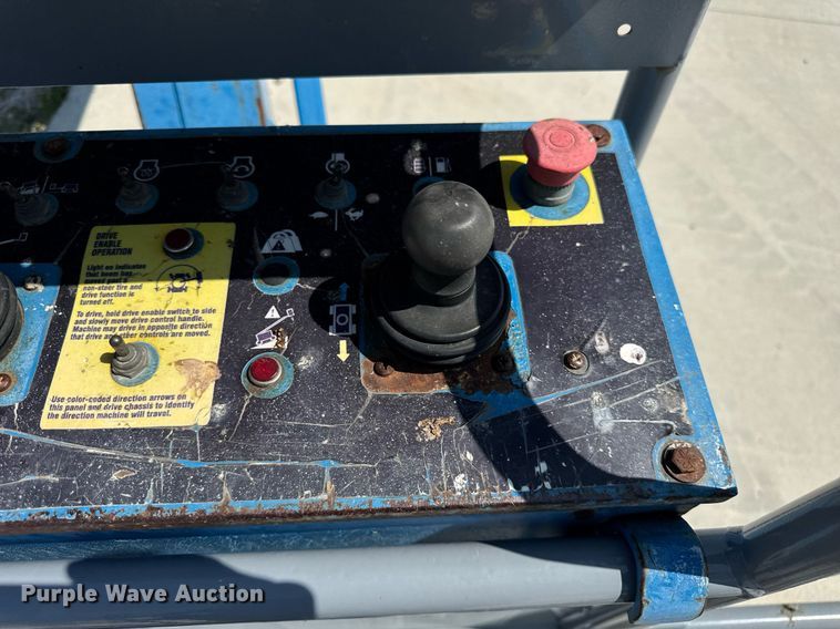 image for item DI9189 2008 Genie S65 boom lift