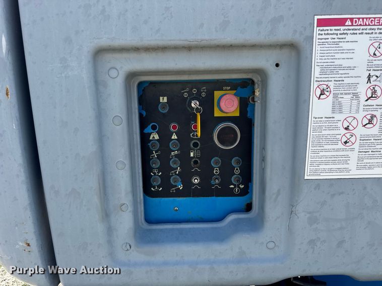 image for item DI9189 2008 Genie S65 boom lift