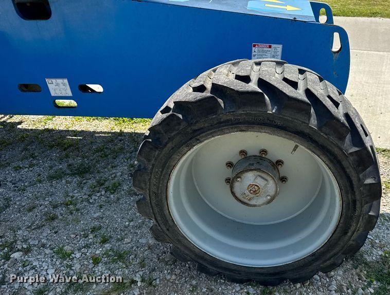 image for item DI9189 2008 Genie S65 boom lift