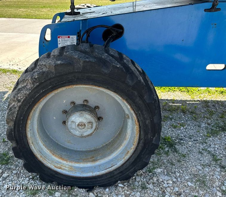 image for item DI9189 2008 Genie S65 boom lift