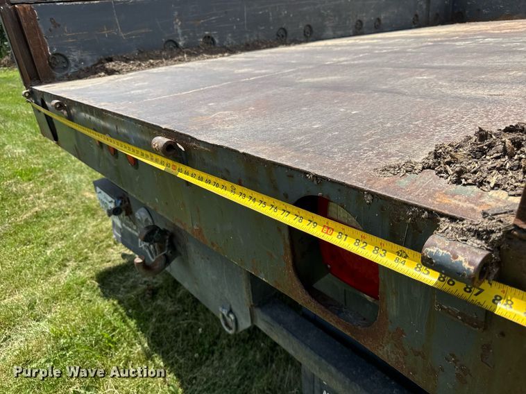 image for item DI9197 2001 International 4700  Crew Cab dump truck