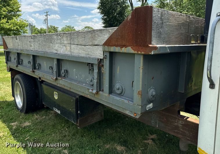 image for item DI9197 2001 International 4700  Crew Cab dump truck
