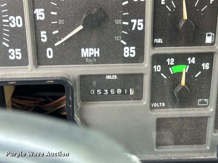 image for item DI9197 2001 International 4700  Crew Cab dump truck