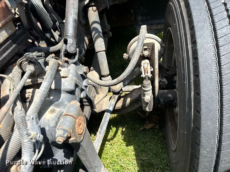 image for item DI9197 2001 International 4700  Crew Cab dump truck