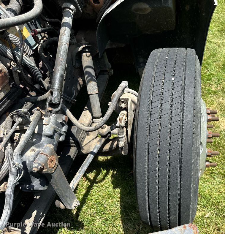 image for item DI9197 2001 International 4700  Crew Cab dump truck