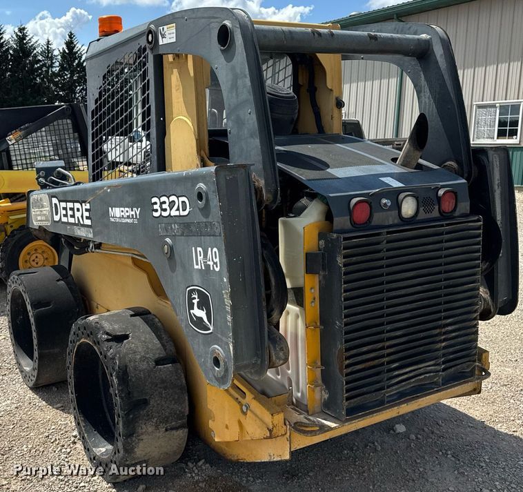 image for item DI9215 2013 John Deere 332D skid steer loader