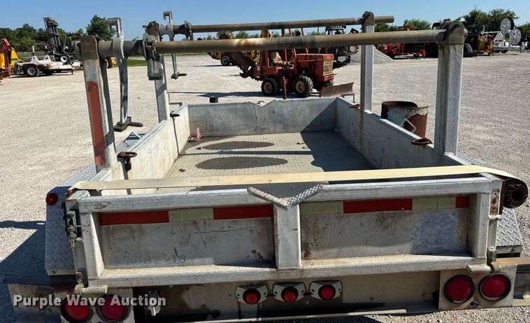 image for item DI9238 1999 Sauber Mfg Co 1521 reel trailer