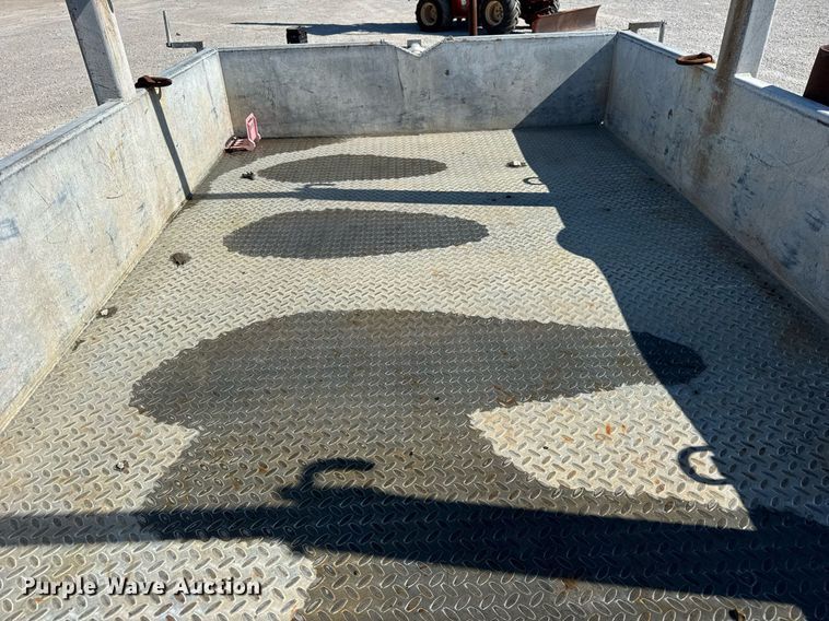 image for item DI9238 1999 Sauber Mfg Co 1521 reel trailer