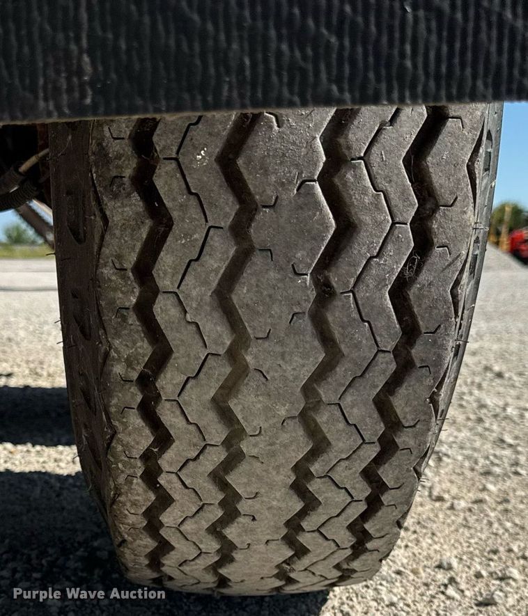 image for item DI9238 1999 Sauber Mfg Co 1521 reel trailer