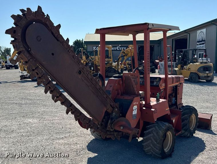 image for item DI9254 2004 Ditch Witch 3700DD trencher