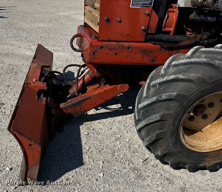 image for item DI9254 2004 Ditch Witch 3700DD trencher