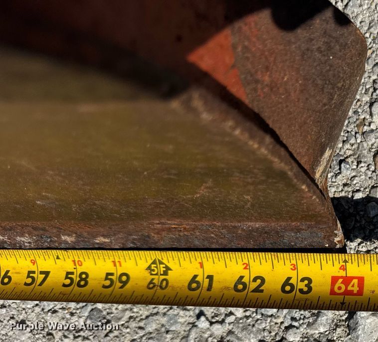 image for item DI9254 2004 Ditch Witch 3700DD trencher