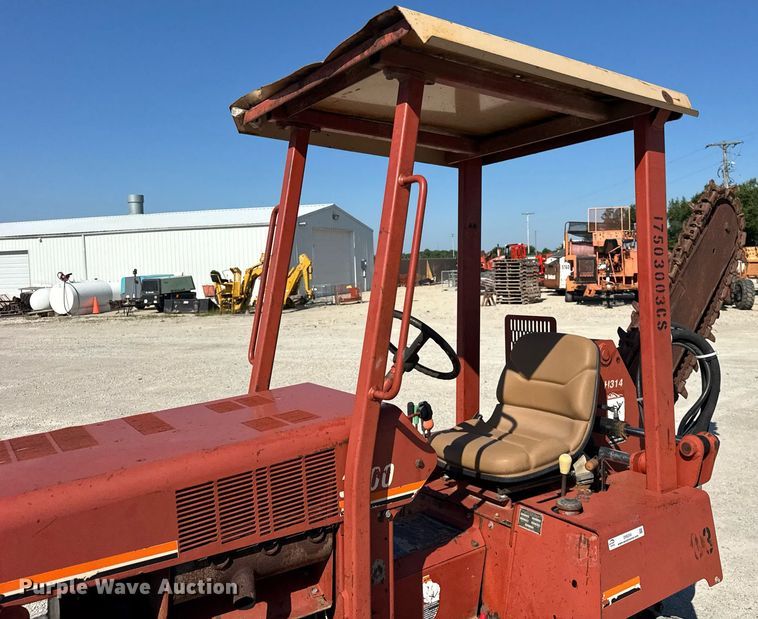 image for item DI9254 2004 Ditch Witch 3700DD trencher