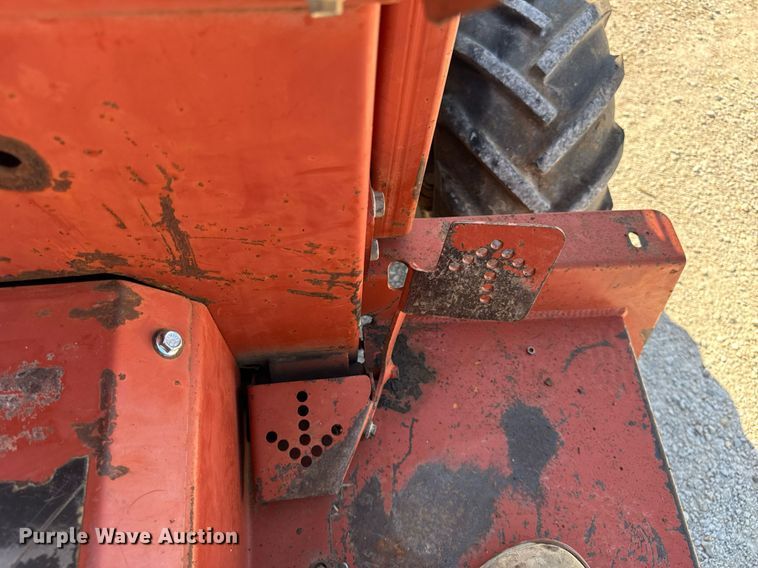 image for item DI9254 2004 Ditch Witch 3700DD trencher