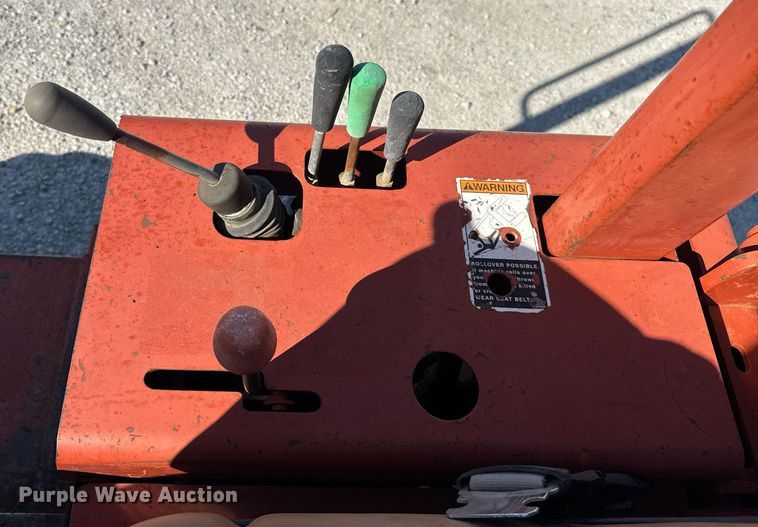 image for item DI9254 2004 Ditch Witch 3700DD trencher