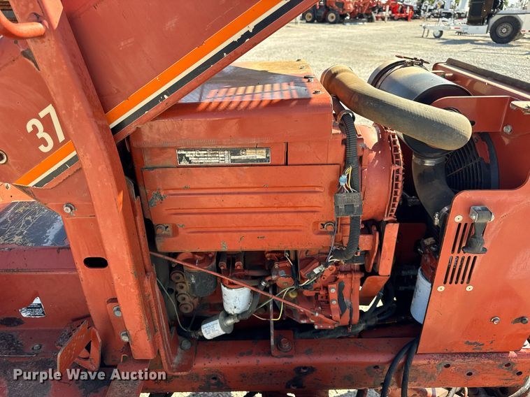 image for item DI9254 2004 Ditch Witch 3700DD trencher