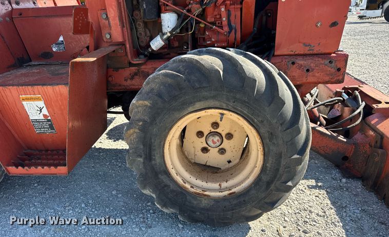 image for item DI9254 2004 Ditch Witch 3700DD trencher